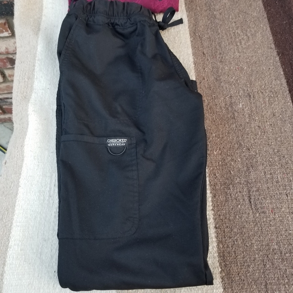 Scrubs Set - Picture 8 of 13